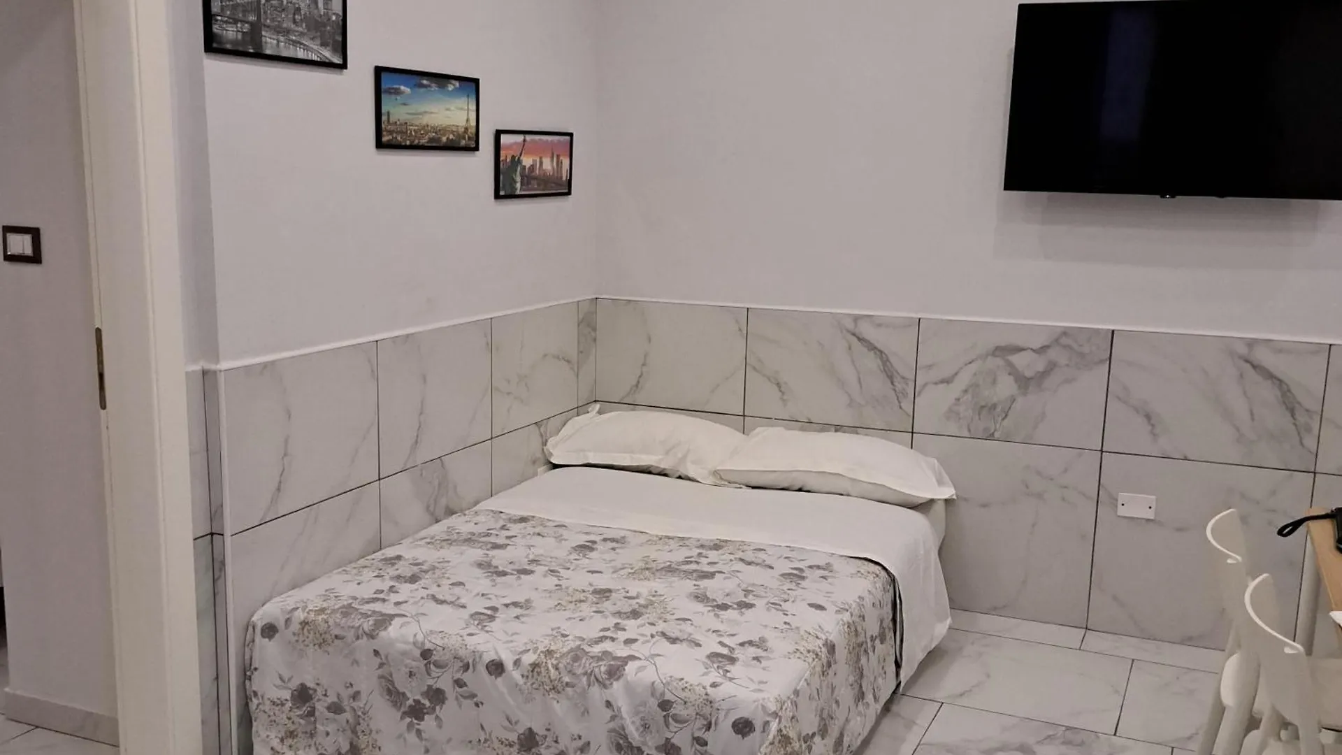 House Giovy Villa Napels 0*,  Italië